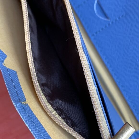 TRAVEL wallet vegan safiano leather snap closure interior zip pocket cardholders - Picture 3 of 12